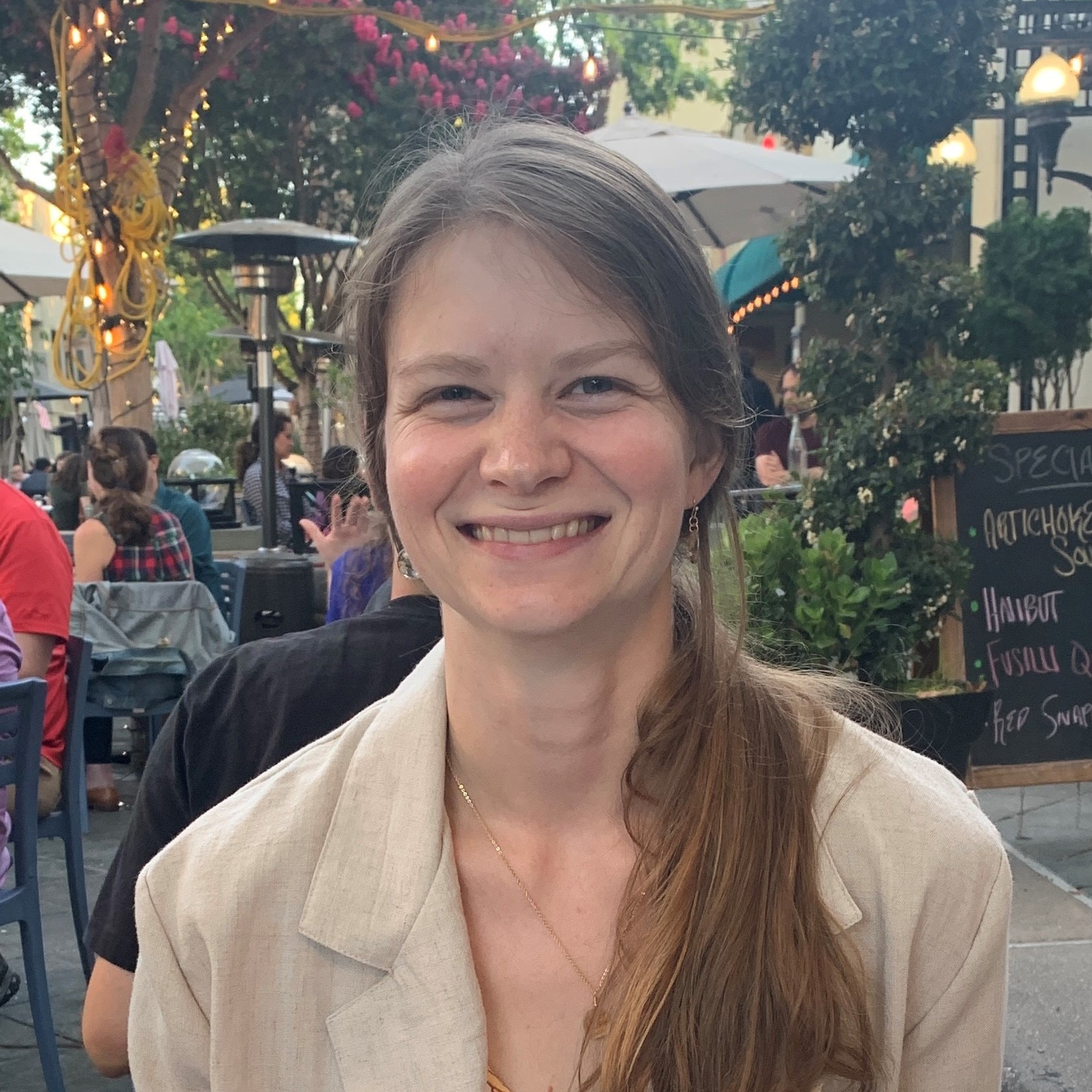 Headshot of Hannah Cunningham